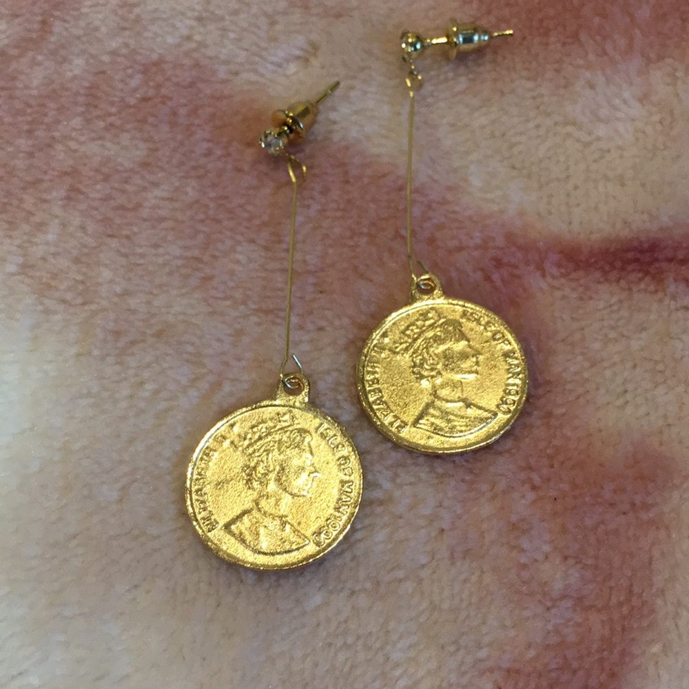 Gold Coin Fashion Pierced Earrings Dos Pesos Queen Elizabeth w crystal NWT 2”